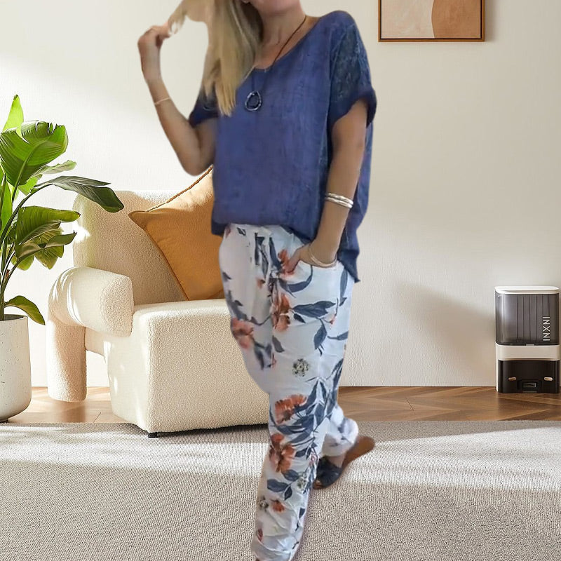 Evangeline™ - Women's 2-Piece Set – Plain Blouse and Casual Floral Print Trousers