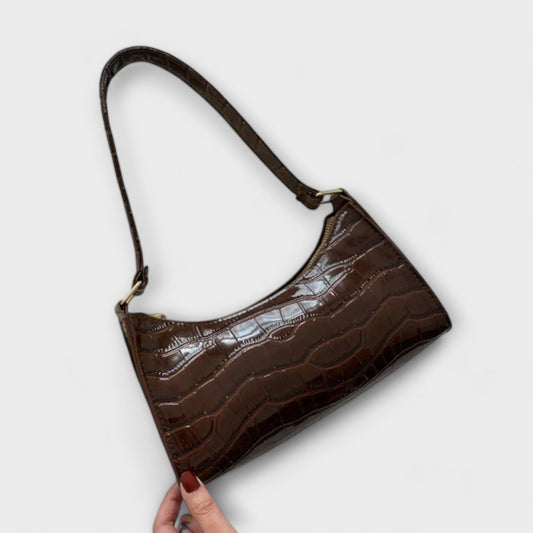 Eline. Glossy Leather Bag