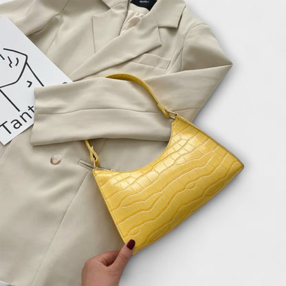 Eline. Glossy Leather Bag