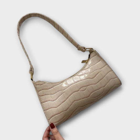 Eline. Glossy Leather Bag