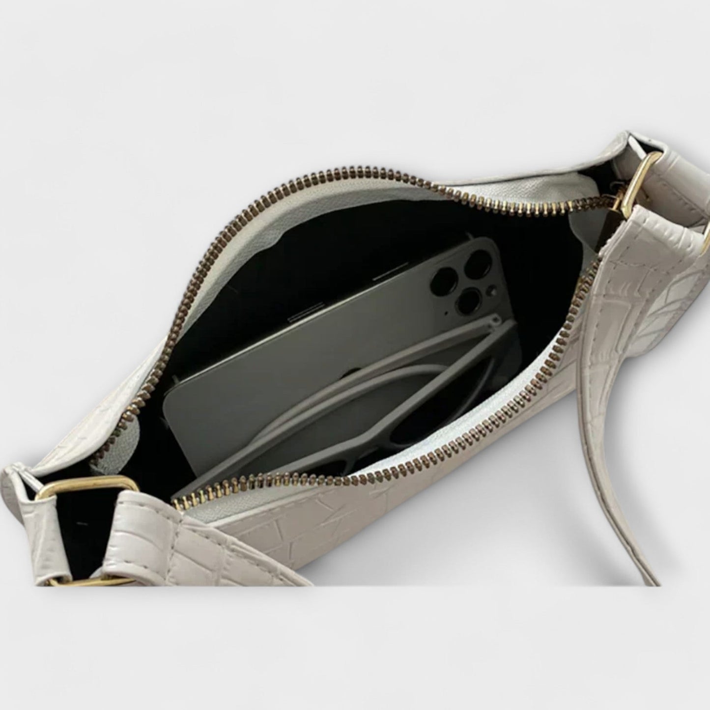 Eline. Glossy Leather Bag