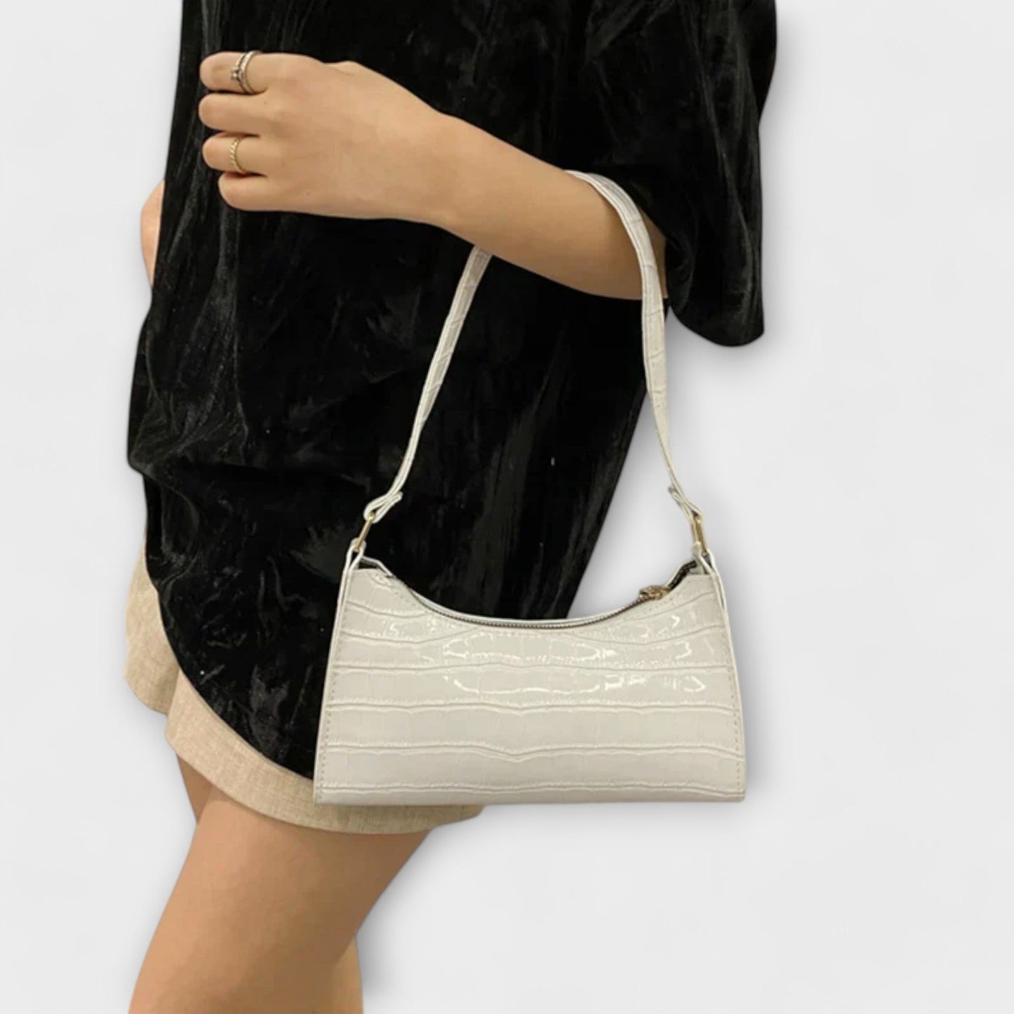 Eline. Glossy Leather Bag