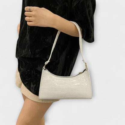 Eline. Glossy Leather Bag