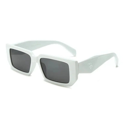 Lena-Trendy sunglasses with thick square frame and UV lenses