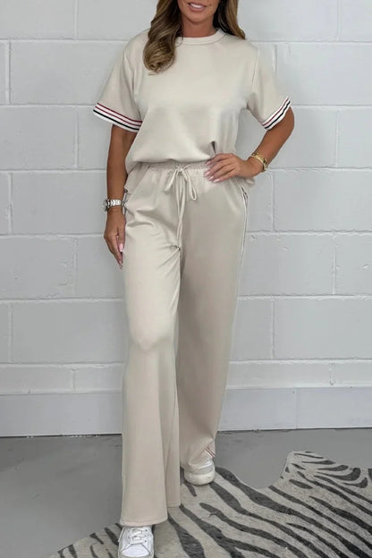 Milla™ - Short Sleeve T-shirt with Side Stripes and Jogging Trousers for Women