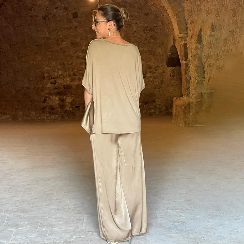 Laurie™ - Elegant Plus Size Two-Piece Shiny Ensemble with V-Neck
