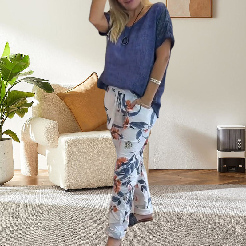 Evangeline™ - Women's 2-Piece Set – Plain Blouse and Casual Floral Print Trousers